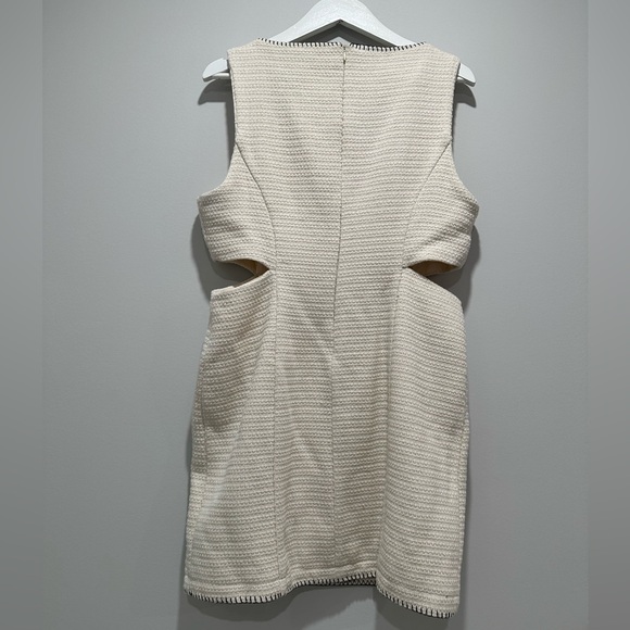NEW 7 For All Mankind Cream Cut-Out Tweed Dress Size 10. NWOT - Picture 2 of 4